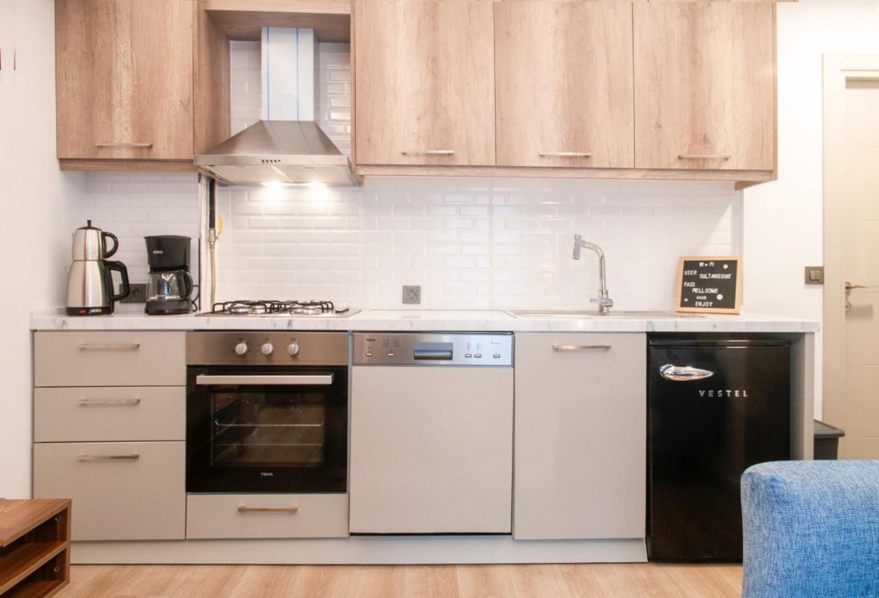 Appartamento Delightful Flat 500 M To Uskudar Ferry Station Provincia di Provincia di Istanbul Esterno foto